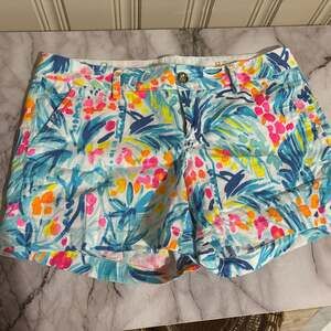 Lilly Pulitzer Serene Blue Tippy Top Callahan Stretch Shorts